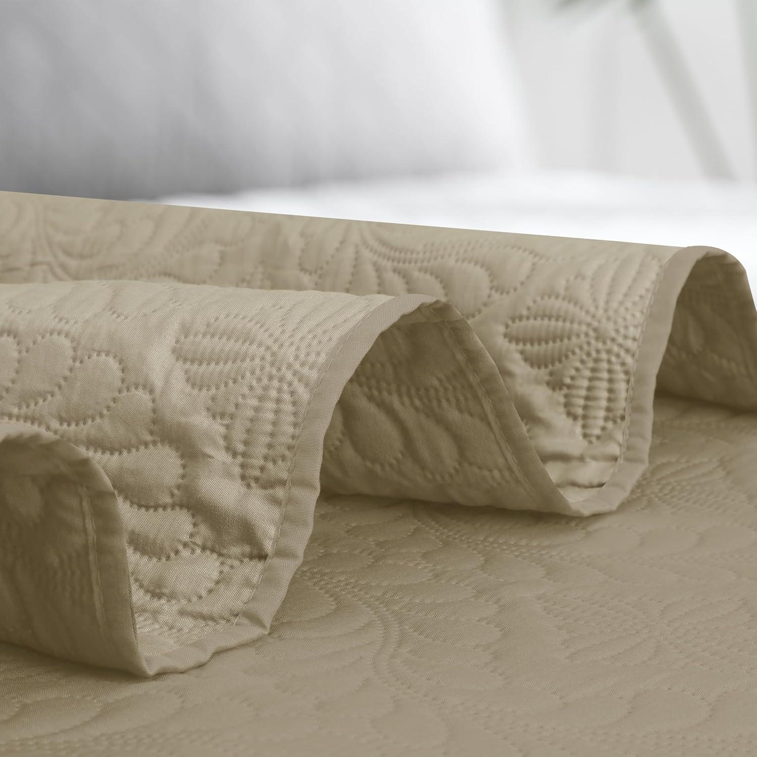 image:imageEasyGoing FullQueen Size Reversible Quilt Set with 1 Quilt and 2 Pillow Shams Soft Bed Quilt Cover Lightweight Microfiber Bedspread Water and Stain Resistant GrayLight GrayOlive LeafbeigeBeige