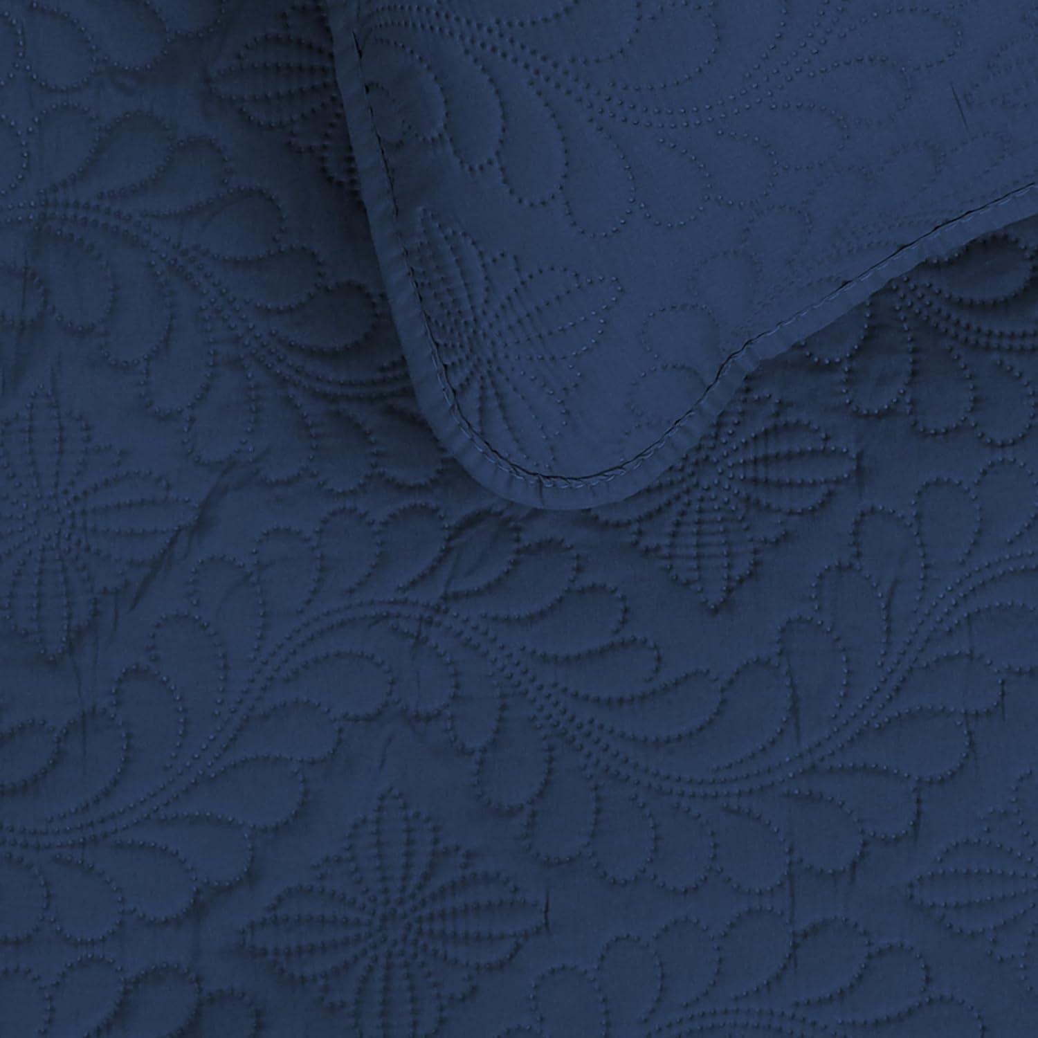 image:imageEasyGoing FullQueen Size Reversible Quilt Set with 1 Quilt and 2 Pillow Shams Soft Bed Quilt Cover Lightweight Microfiber Bedspread Water and Stain Resistant GrayLight GrayOlive Leafdark BlueLight Blue