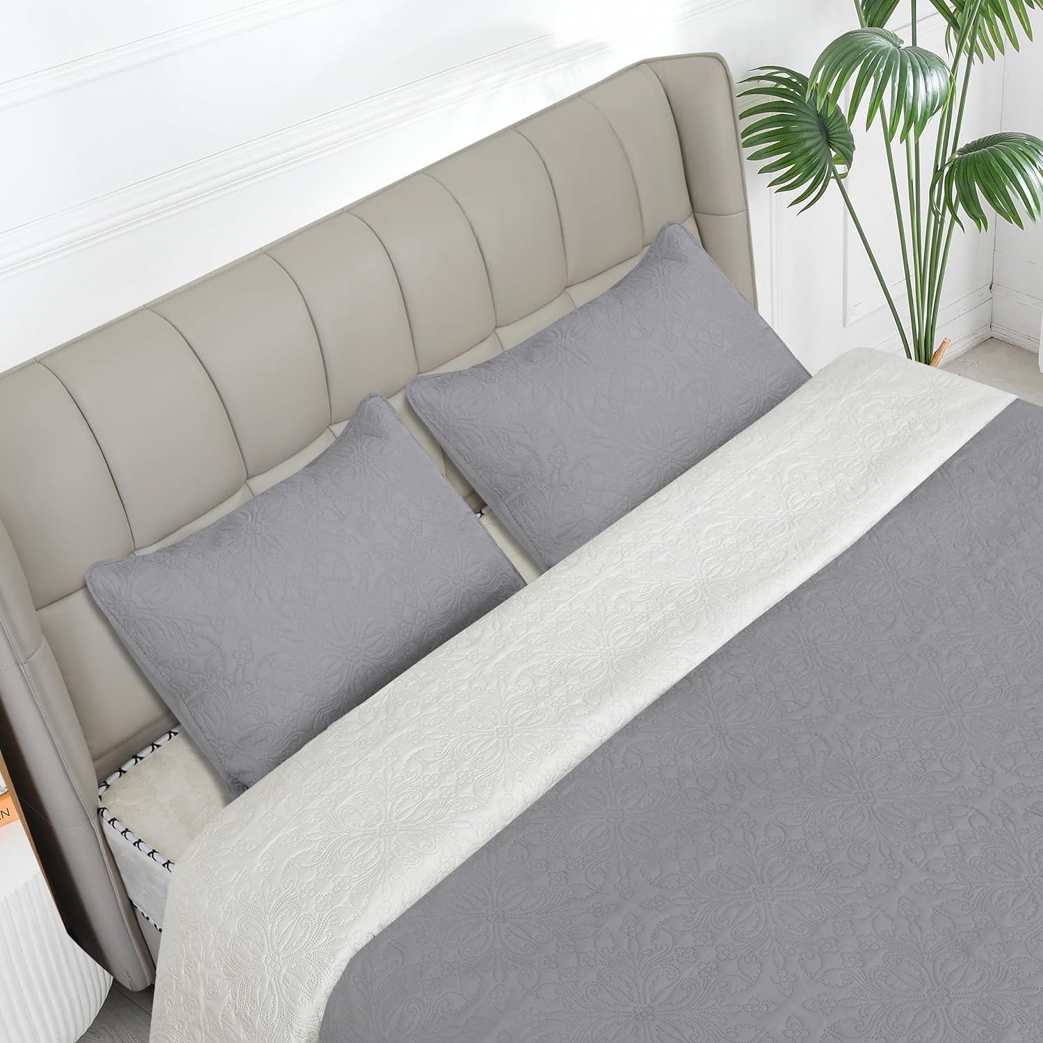 image:imageEasyGoing FullQueen Size Reversible Quilt Set with 1 Quilt and 2 Pillow Shams Soft Bed Quilt Cover Lightweight Microfiber Bedspread Water and Stain Resistant GrayLight GrayDamasklight GrayIvory