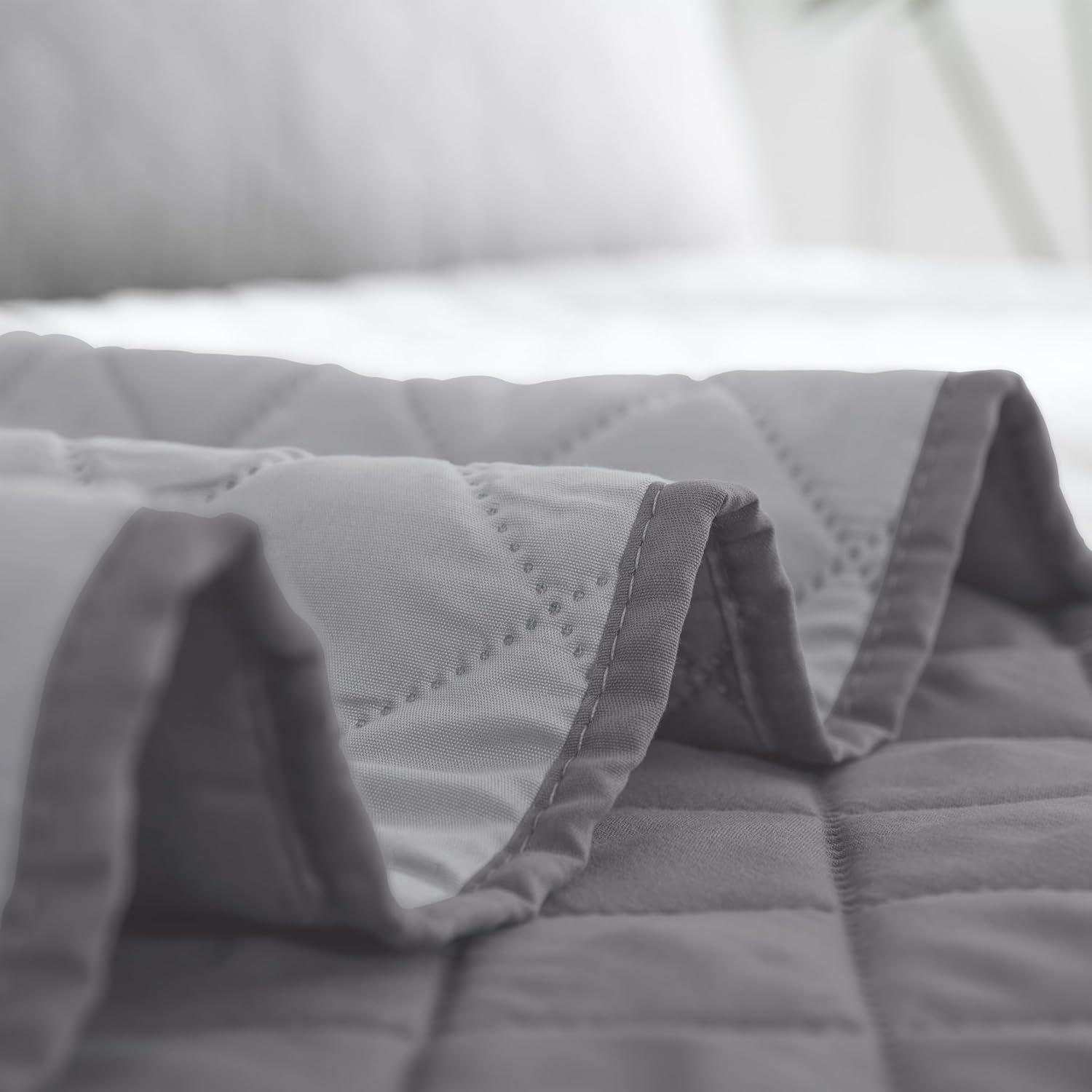 image:imageEasyGoing FullQueen Size Reversible Quilt Set with 1 Quilt and 2 Pillow Shams Soft Bed Quilt Cover Lightweight Microfiber Bedspread Water and Stain Resistant GrayLight GrayGrayLight Gray