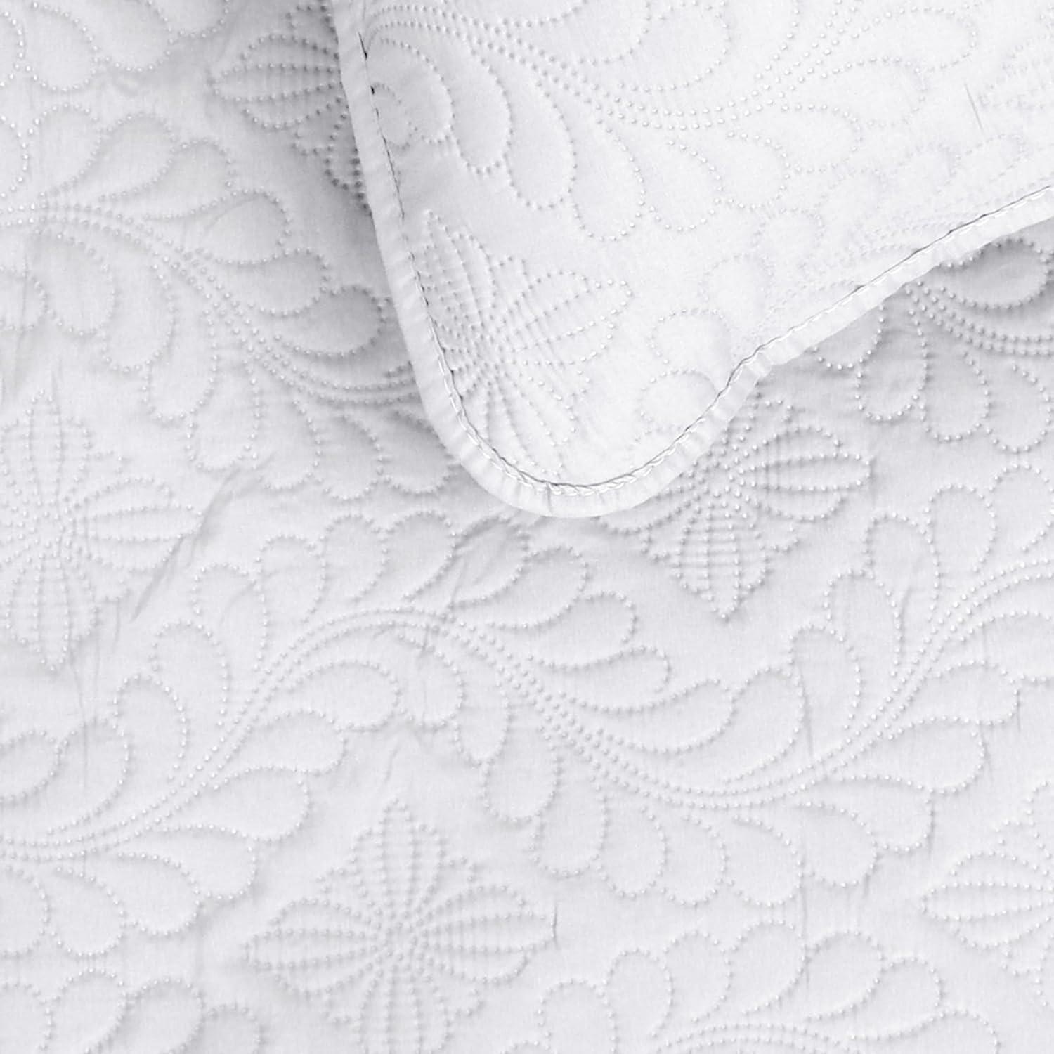 image:imageEasyGoing FullQueen Size Reversible Quilt Set with 1 Quilt and 2 Pillow Shams Soft Bed Quilt Cover Lightweight Microfiber Bedspread Water and Stain Resistant GrayLight GrayOlive LeafwhiteWhite
