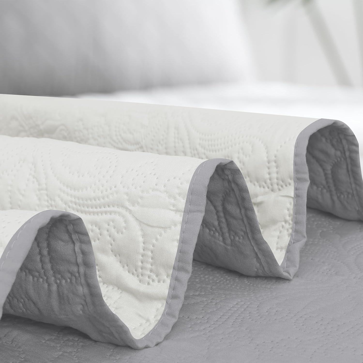 image:imageEasyGoing FullQueen Size Reversible Quilt Set with 1 Quilt and 2 Pillow Shams Soft Bed Quilt Cover Lightweight Microfiber Bedspread Water and Stain Resistant GrayLight GrayDamasklight GrayIvory